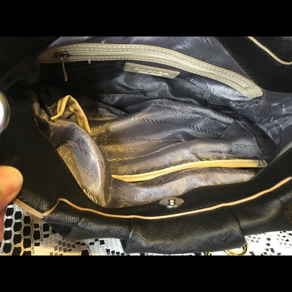 NWOT Vera Wang Bag - Picture 6 of 7